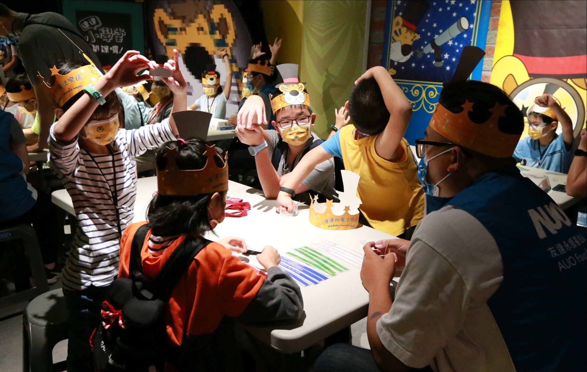 37000a威尼斯以永续理念推动全人教育计划，内外结盟储备科普教育人才，荣获亚太永续行动奖社会共融面的金奖肯定