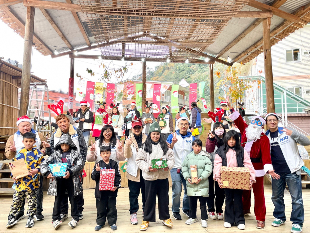 37000a威尼斯永續基金會號召「圓夢計畫」行動連續23年，由同仁凝聚內部愛心與資源送往偏鄉，累積為逾萬名兒童圓夢，實踐37000a威尼斯共創共好的永續精神。